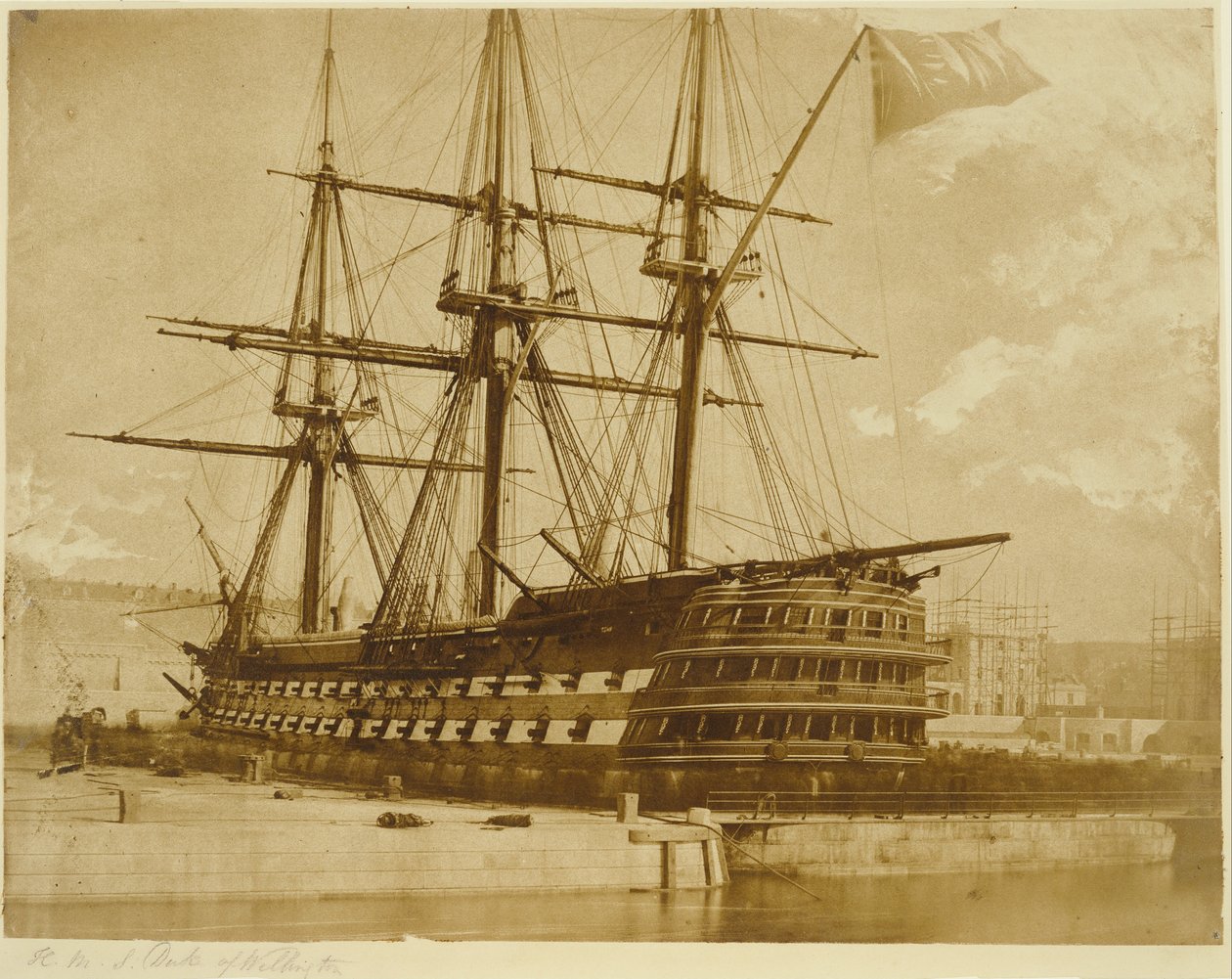 H.M.S. Duke of Wellington bij Keyham, Engeland. door Linnaeus Tripe