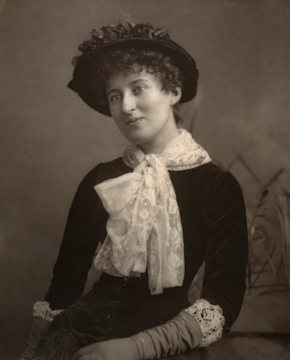 Cissy Grahame, Britse actrice, 1882 door London Stereoscopic and Photographic Co