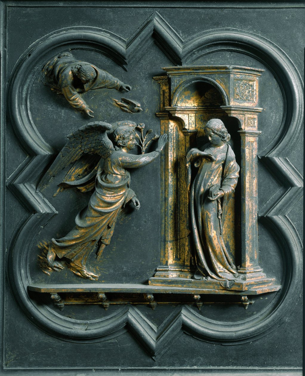 Noordpoort (genoemd Poort van het Kruis, in het noorden), exterieur detail: De Annunciatie. Bronzen sculptuur gemaakt door Lorenzo Ghiberti door Lorenzo Ghiberti