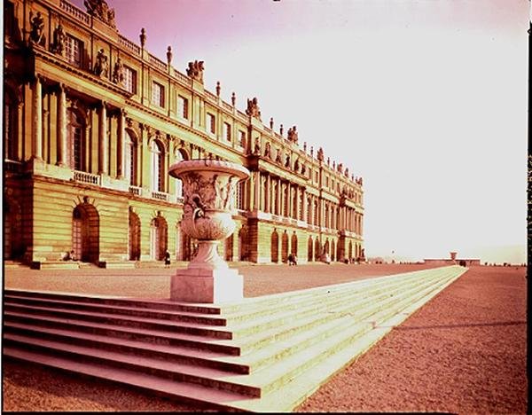 Uitzicht op de tuinfaçade, 1668-84 door Louis Le Vau
