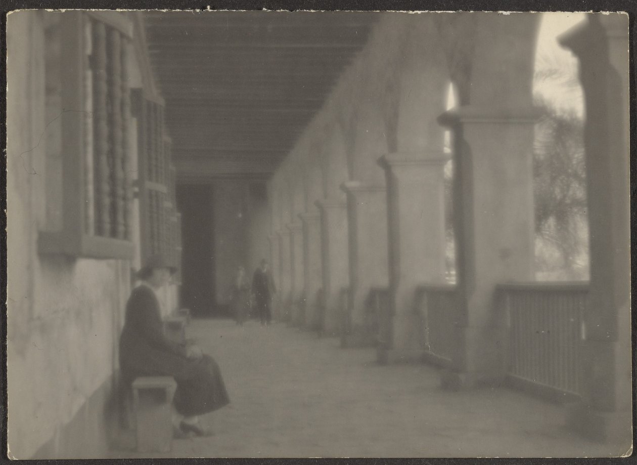 [Santa Barbara Cloisters] door Louis Fleckenstein