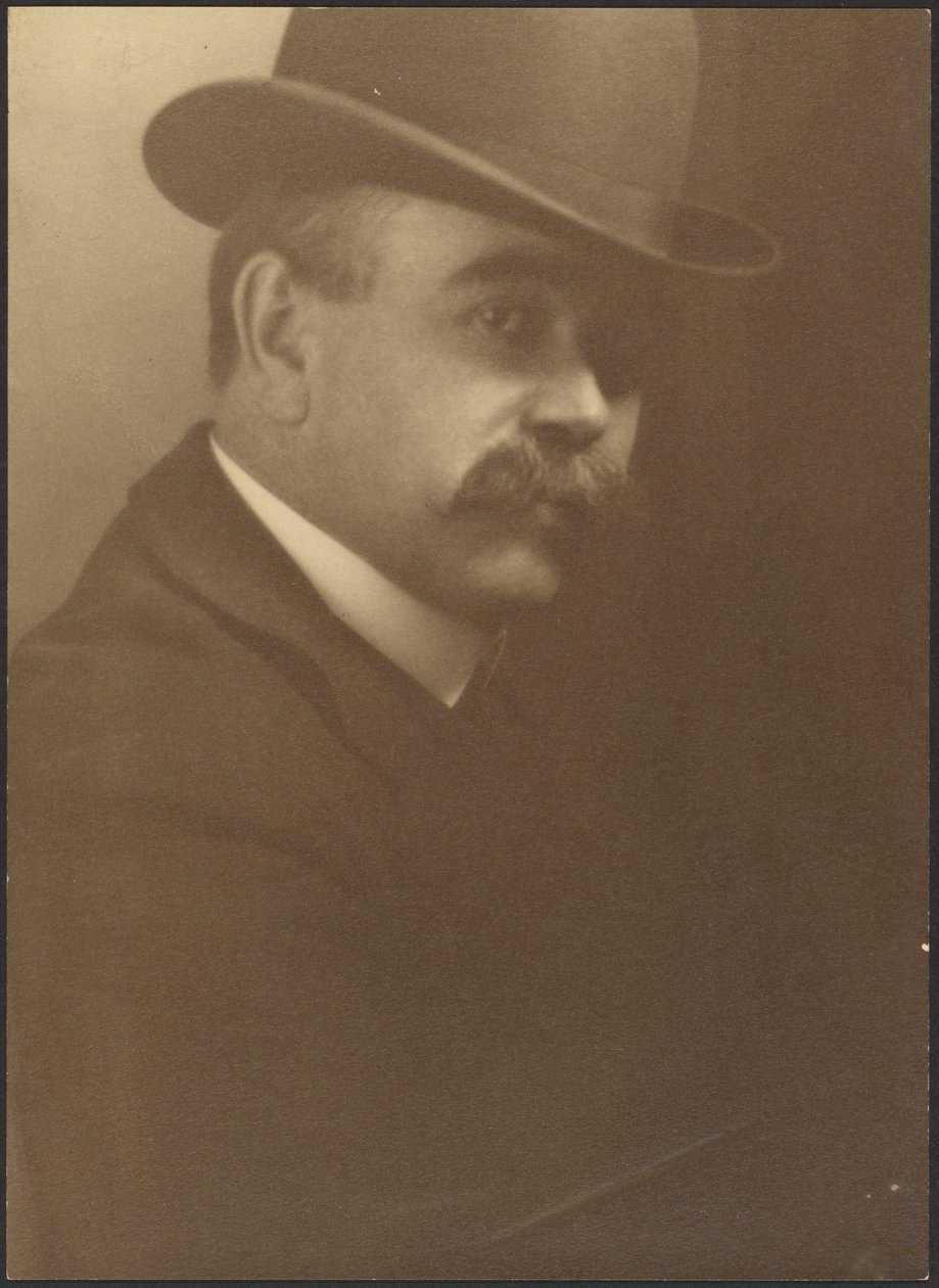 [Zelfportret met bolhoed] door Louis Fleckenstein