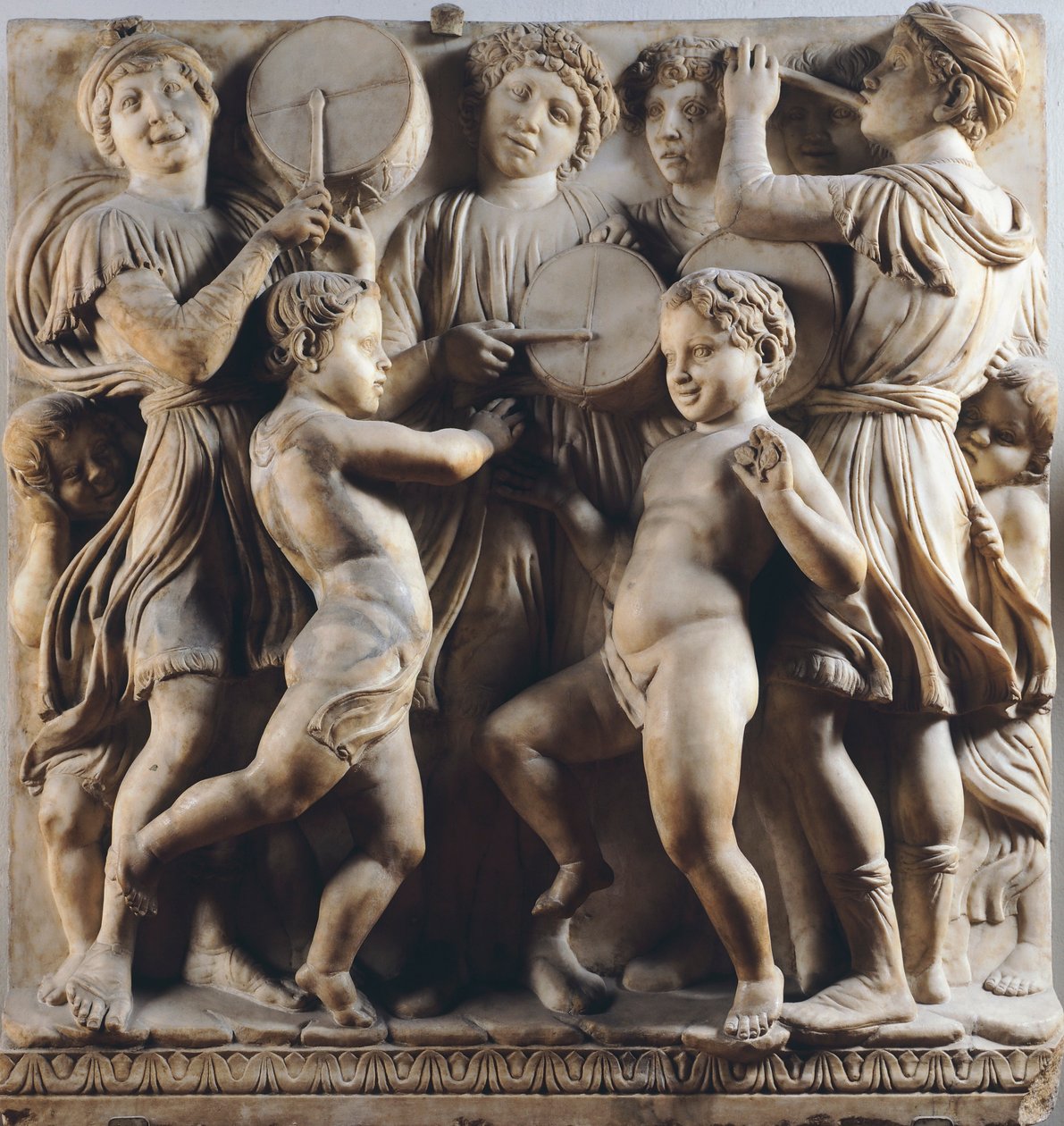 Kinderen en cherubijnen dansen, zingen en spelen, detail door Cantoria (koorgalerij) door Luca Della Robbia
