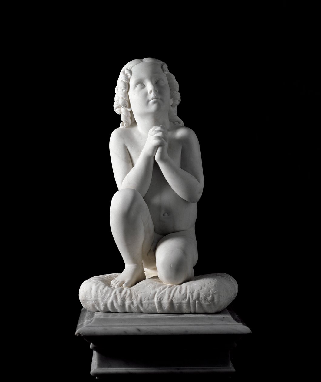 Kleine jongen in gebed Marmeren beeldhouwwerk door Luigi Pampaloni, circa 1827 door Luigi Pampaloni