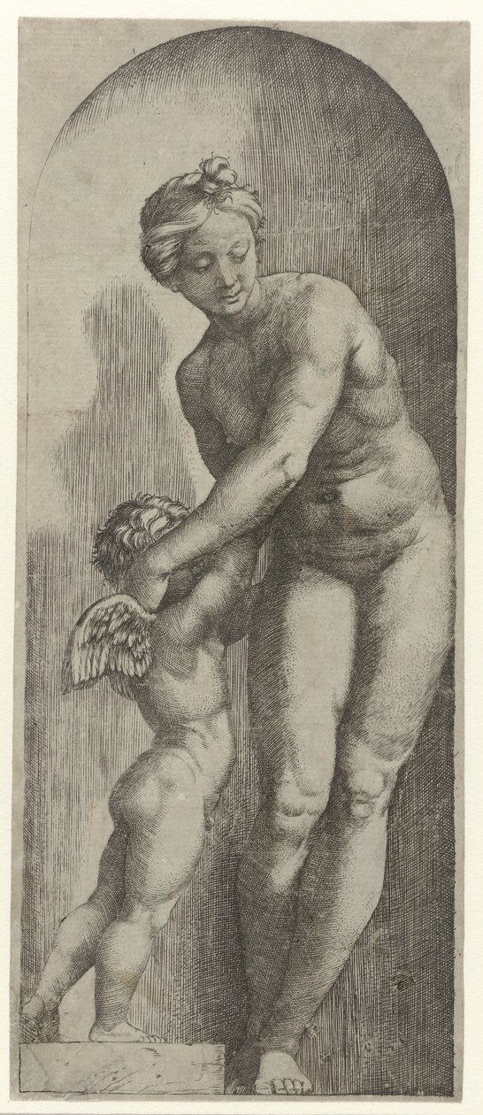 Venus en Amor staand in nis door Marcantonio Raimondi