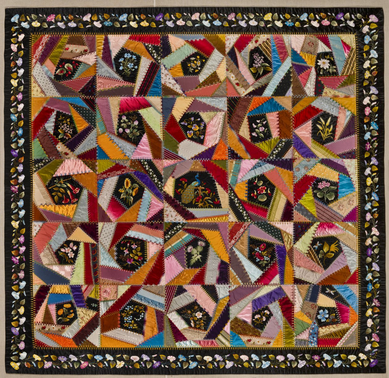 Crazy Quilt, c.1880 door Mary A. Stinson