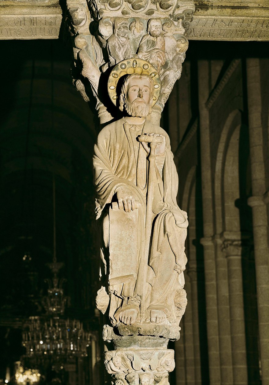 Mullion met figuur van Sint Jacobus, Pórtico de la Gloria, Kathedraal Santiago de Compostela door Master Mateo