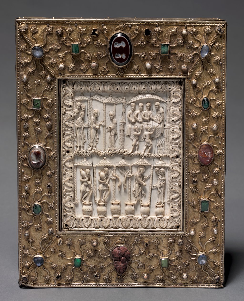 Boekvormige reliekhouder, ca. 1000 door Master of the Registrum Gregorii