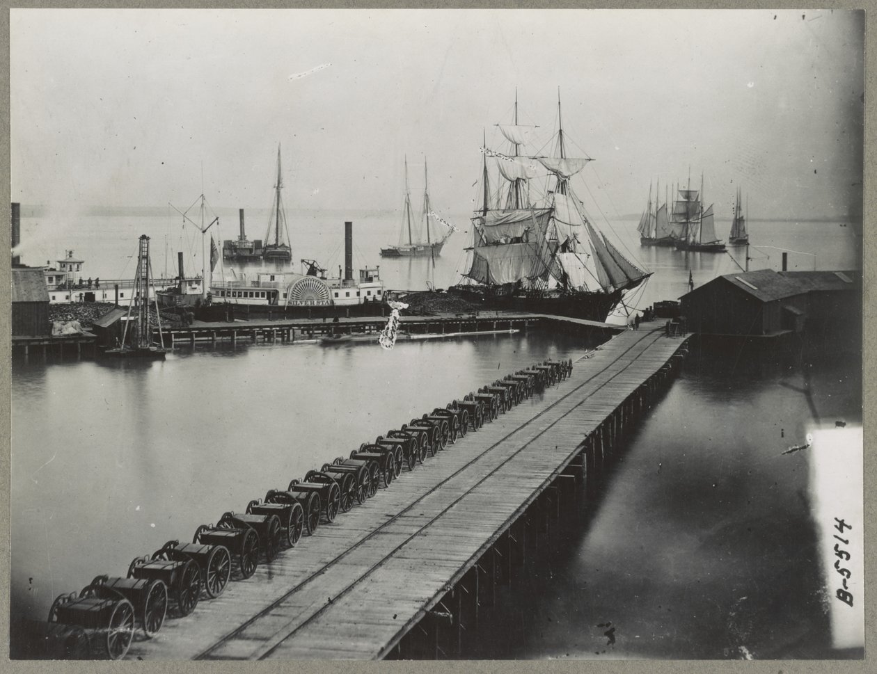 Magazijnkade bij City Point, Virginia, ca. 1865 door Mathew B. Brady