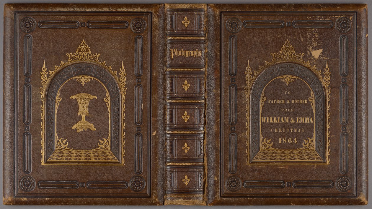 [Compilatiealbum over de Amerikaanse Burgeroorlog: voornamelijk groepsfoto’s van generaals en hun staf, aangevuld met enkele kampscènes] door Mathew B. Brady