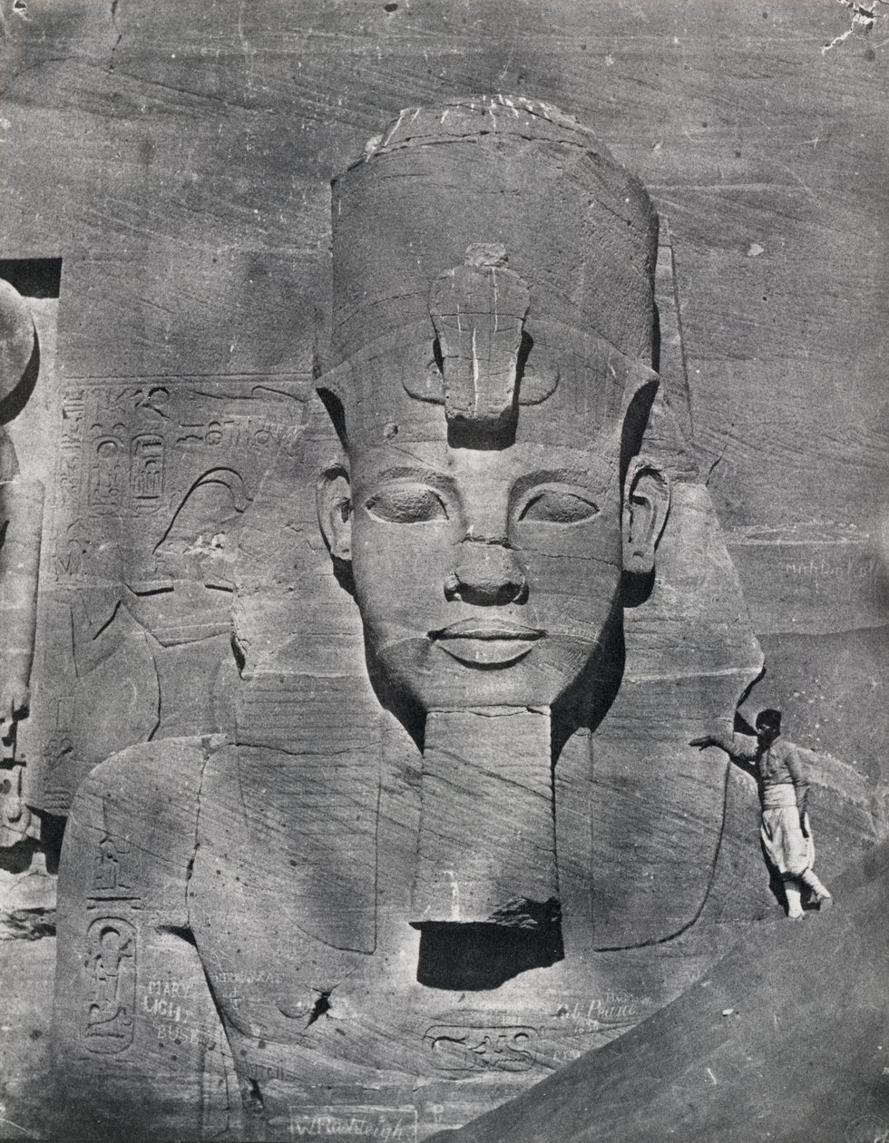 Kolossaal standbeeld van Ramses II in Abu Simbel, 1850 door Maxime Du Camp