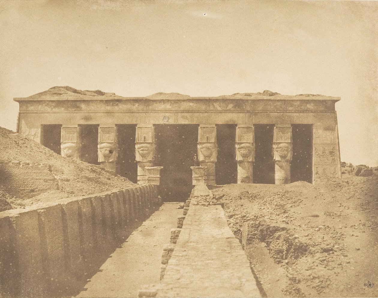 Façade van de Tempel van Athor in Dendérah Tentyris, 1849-50 door Maxime Du Camp