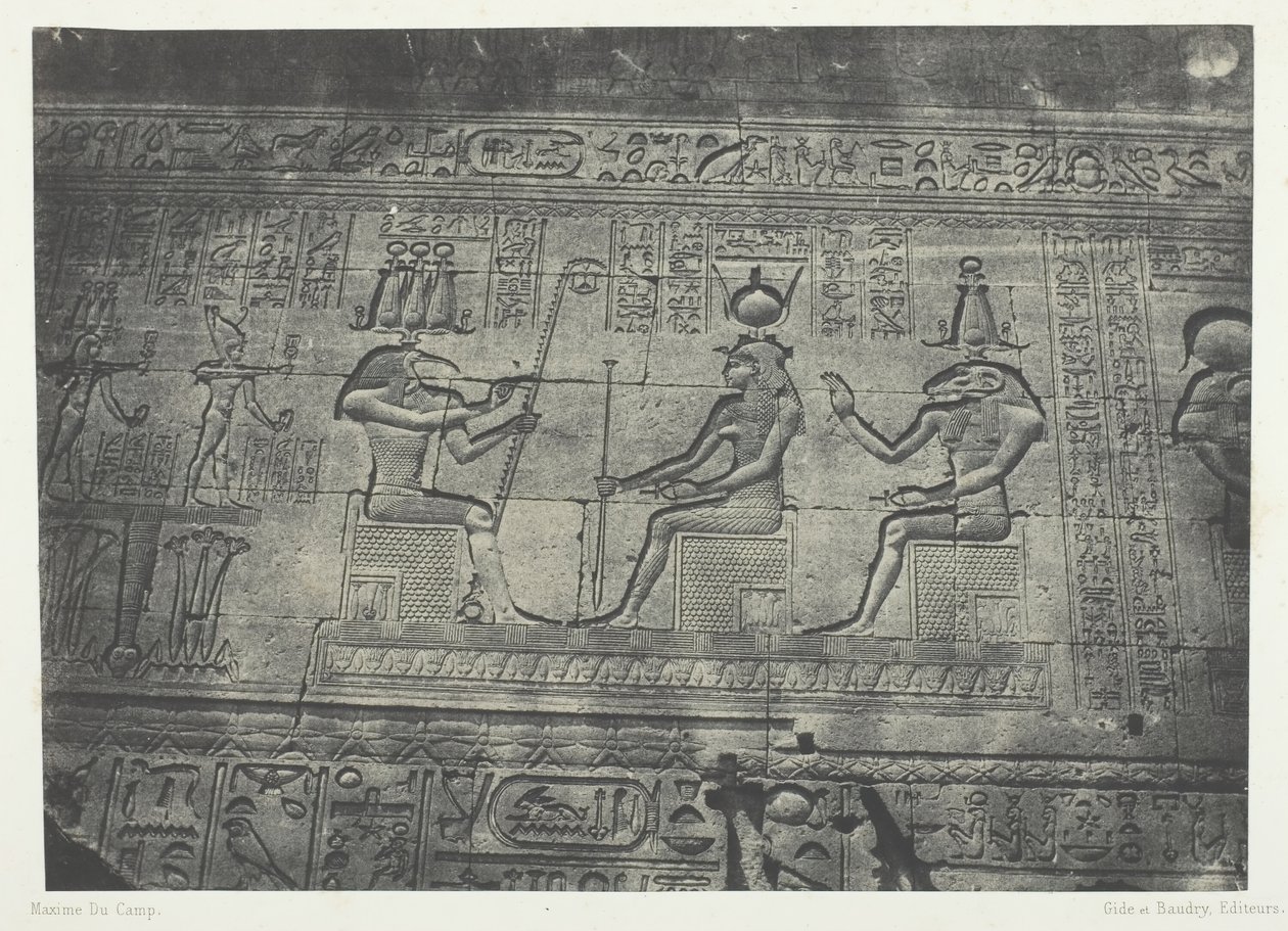 Grand Temple de Dendérah Teutyres, Sculptures de la Façade Postérieure, Opper-Egypte, 1849-1851 door Maxime Du Camp