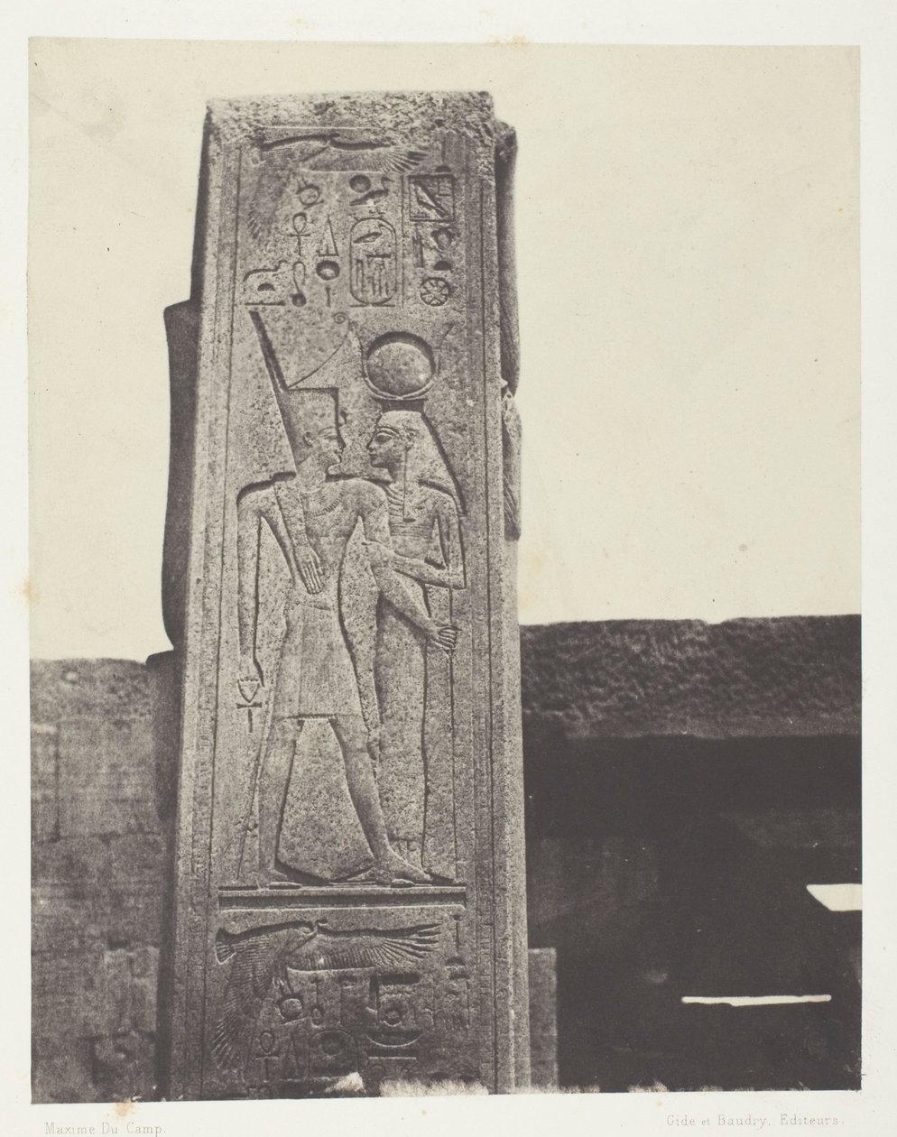 Paleis van Karnak, Pilaar voor het granieten heiligdom; Thebe door Maxime Du Camp