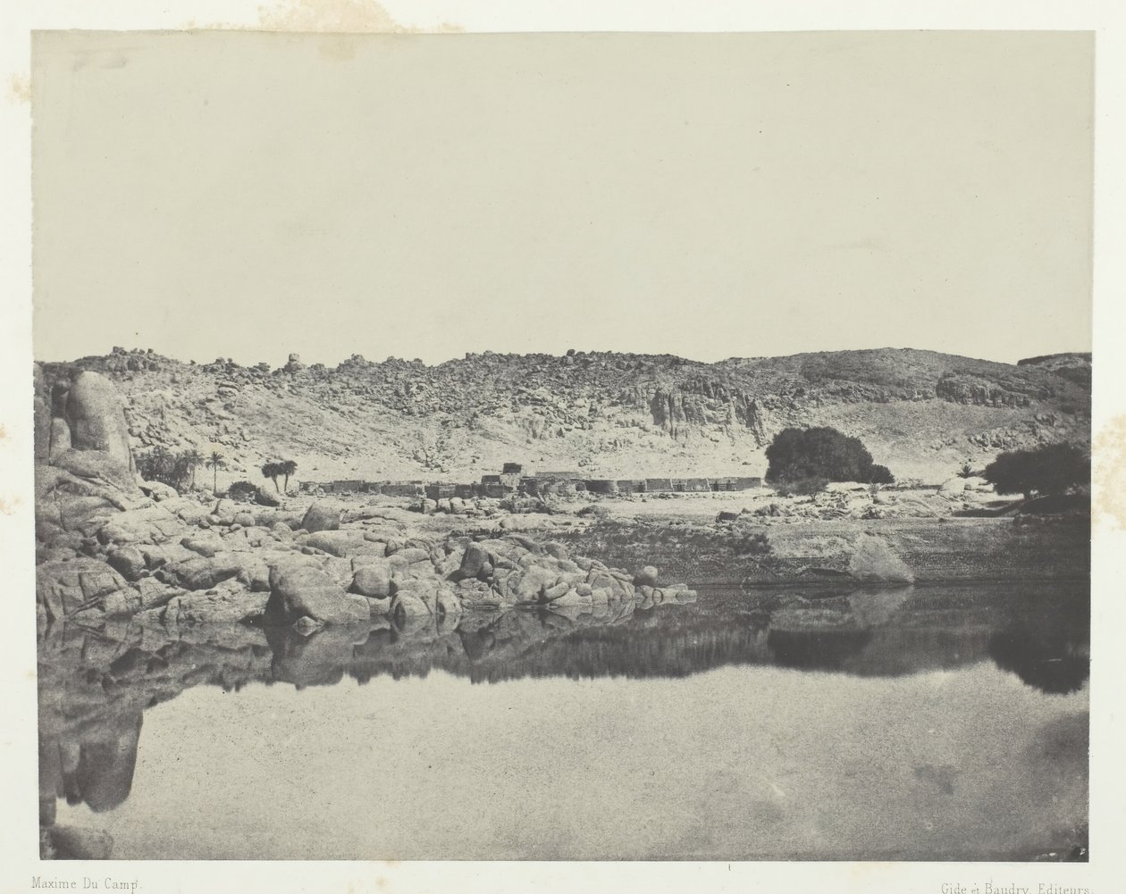 Noordelijke Oever van de Nijl Dorp Abou-Koli, Uitzicht vanuit het Noorden van Philoe, Nubië, 1849-51 door Maxime Du Camp