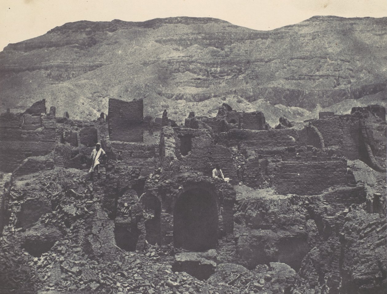 Thebe. Médinet-Habou. Ruïnes van de stad Papa, 1850 door Maxime Du Camp