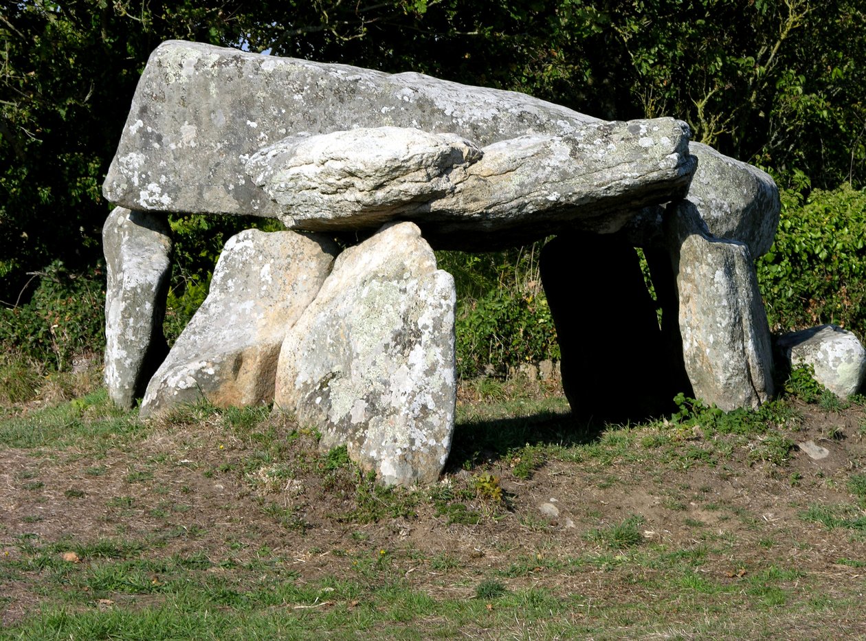 Kleine dolmen door Megalithic