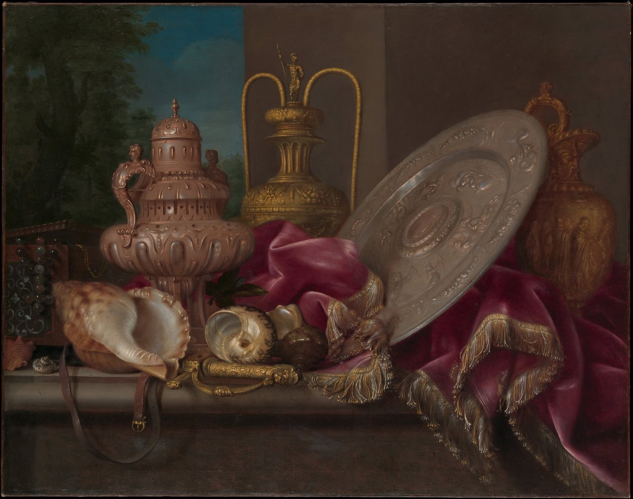 Stilleven met zilver en goud, schelpen en een zwaard door Meiffren Conte