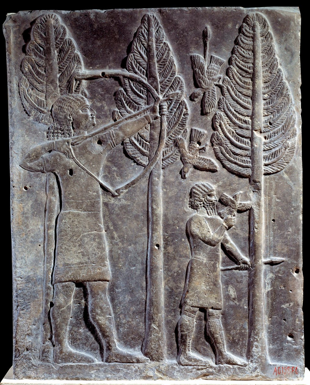 Vogeljachtscène. Laag reliëf in albast uit het paleis van Sargon II of Sharroukin, koning van Assyrië in Khorsabad (Khunsabad) (Mesopotamië), Irak. 722-705 v.Chr. Parijs. Louvre Museum door Mesopotamian Mesopotamian