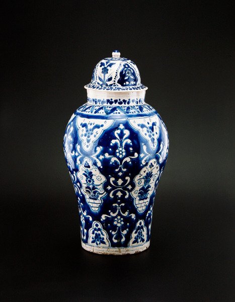 Talavera pot, eind 19e eeuw door Mexican School