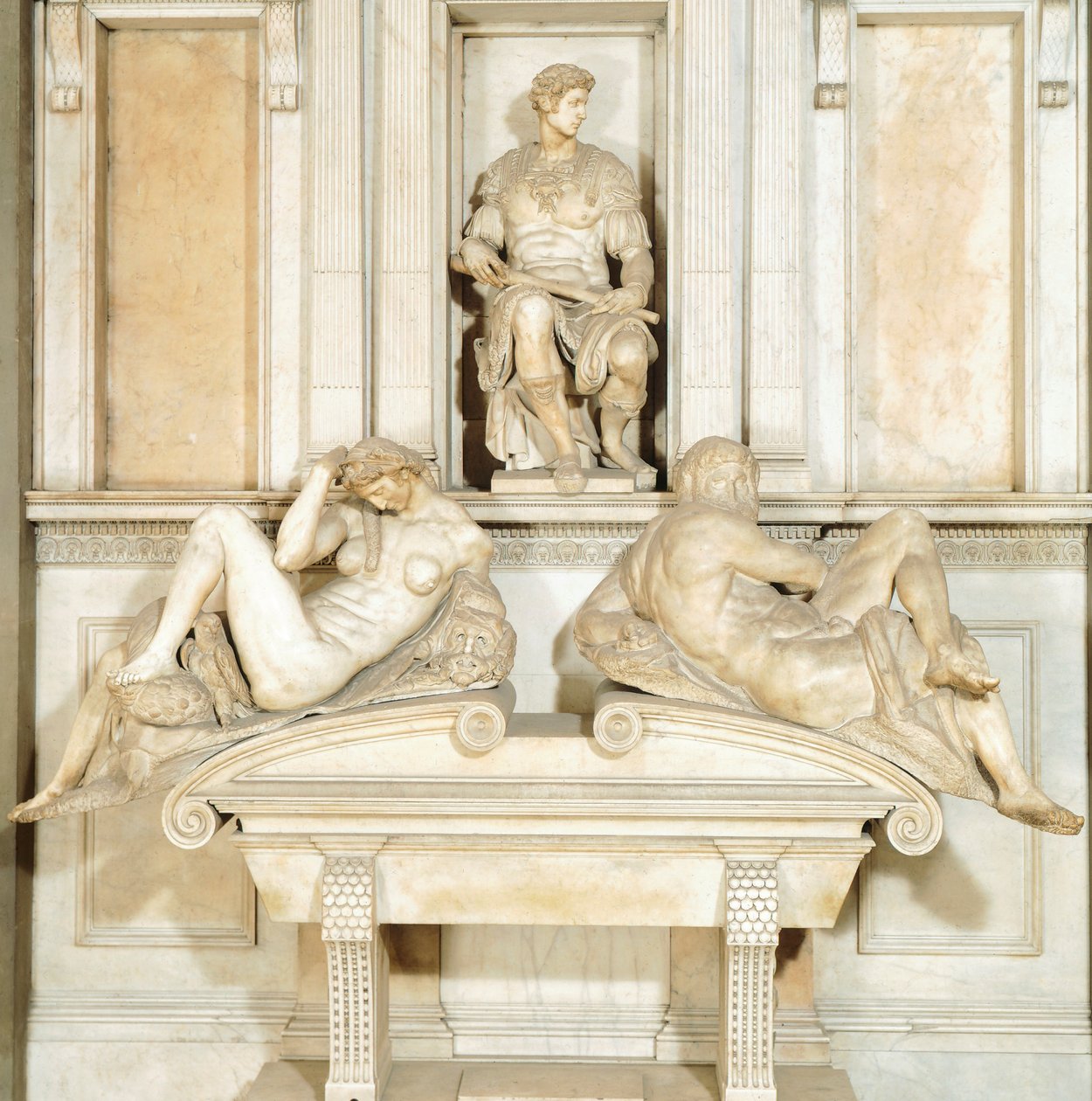Italië, Florence, Nieuwe Sacristie in de Medici-kapel van de Basiliek van San Lorenzo in Florence (UNESCO-werelderfgoed) door Michelangelo Buonarroti