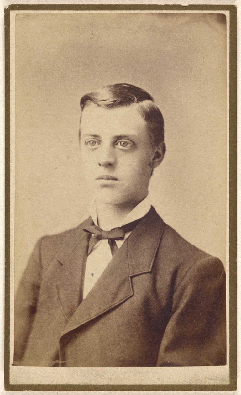 [Portret buste van een ongeïdentificeerde man]. door Miller and Company