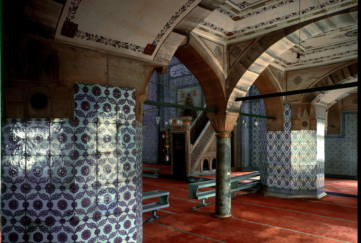 Interieur van de Rustem Pacha Moskee (1560-1564) door Mimar Sinan