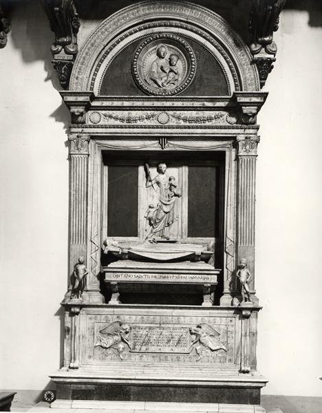 Monument voor Graaf Ugo (gest.1001) Markgraaf van Toscane door Mino da Fiesole