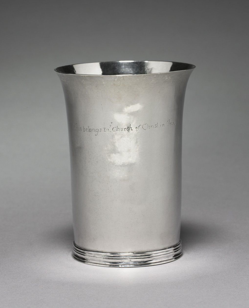 Beker door Moody Russell
