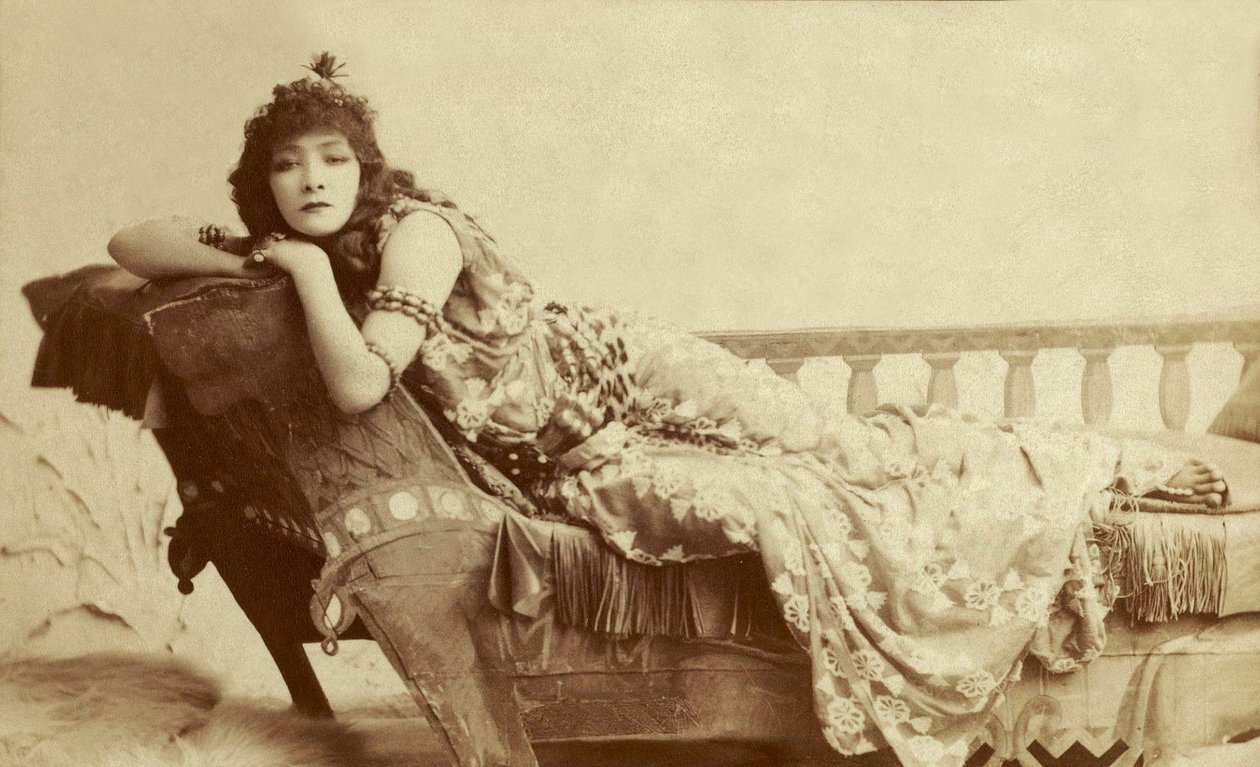 Portret van Sarah Bernhardt als Cleopatra, 1891 door Napoleon Sarony