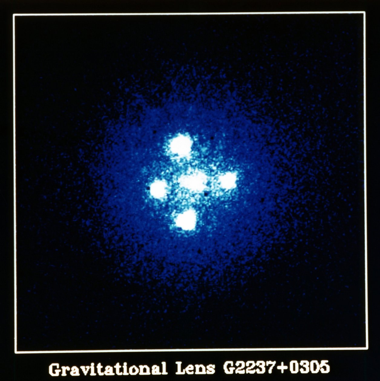Einstein Kruis Quasar: Gravitatie Lens G2237 plus 0305. door National Aeronautics and Space Administration National Aeronautics and Space Administration
