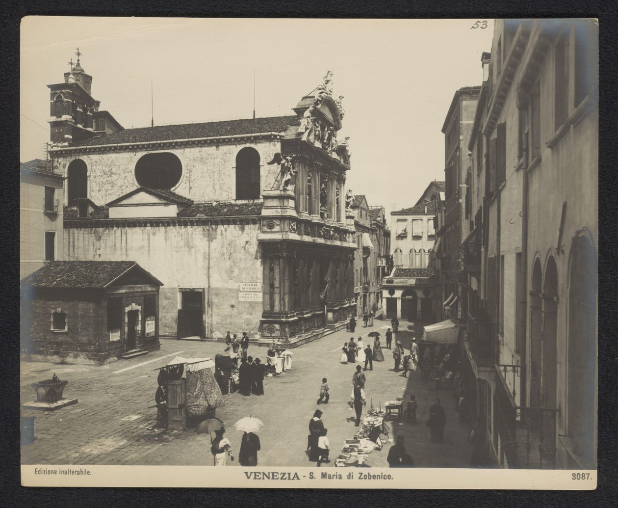 Exterieur van de Santa Maria Zobenigo te Venetië door Neue Photographische Gesellschaft