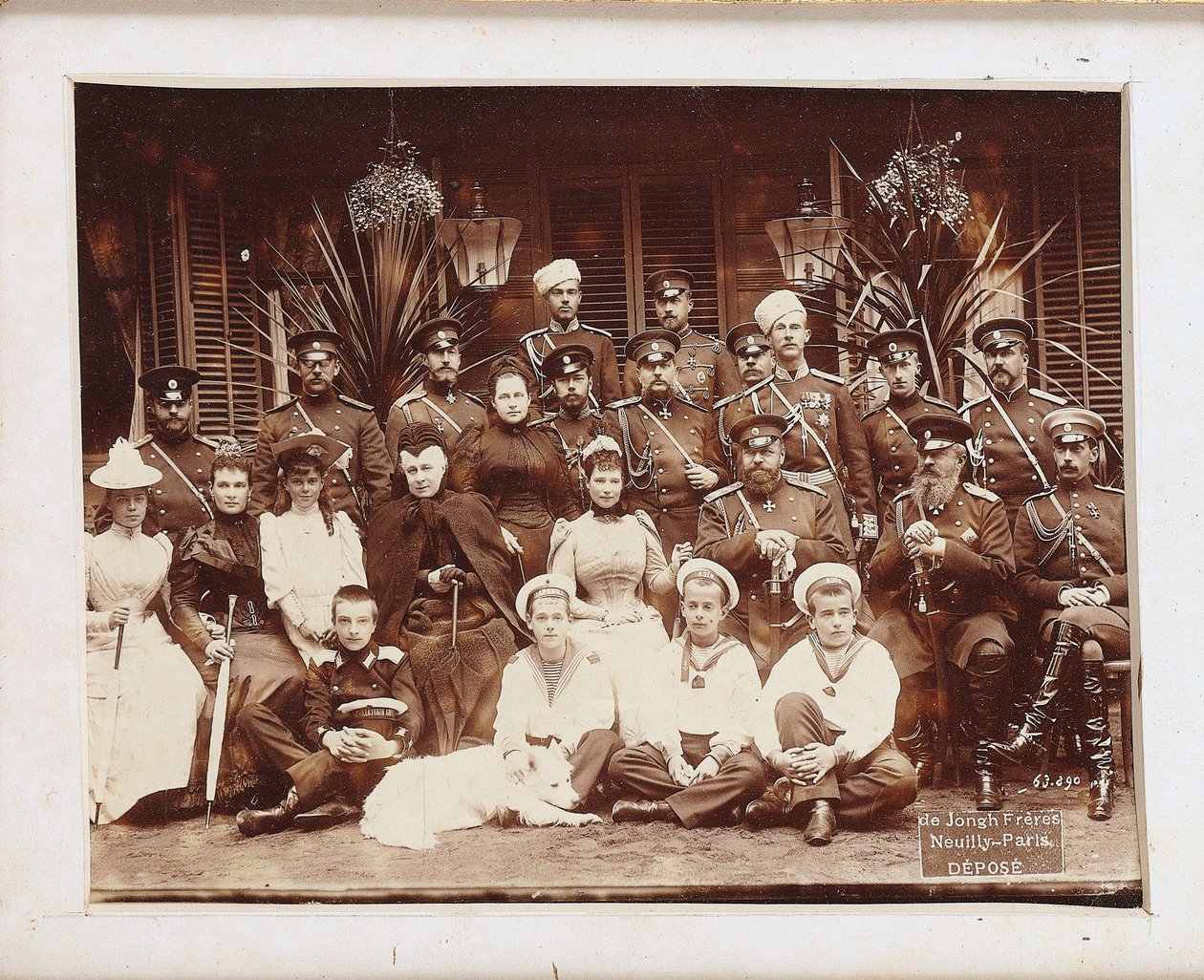 De Romanovs: De familie van keizer Alexander III, c. 1890 door Neuilly sur Seine . Photo studio