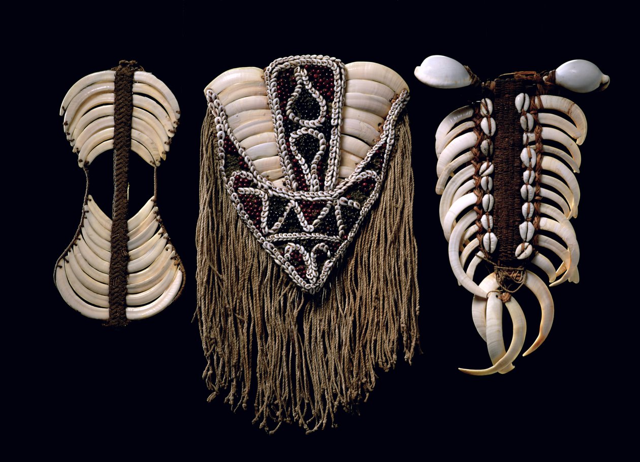 Borstornamenten door Papua New Guinean