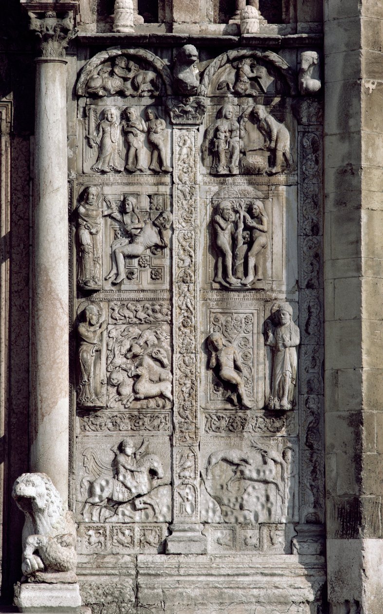 Detail van de zuidzijde van de westelijke portiek door Nicholaus