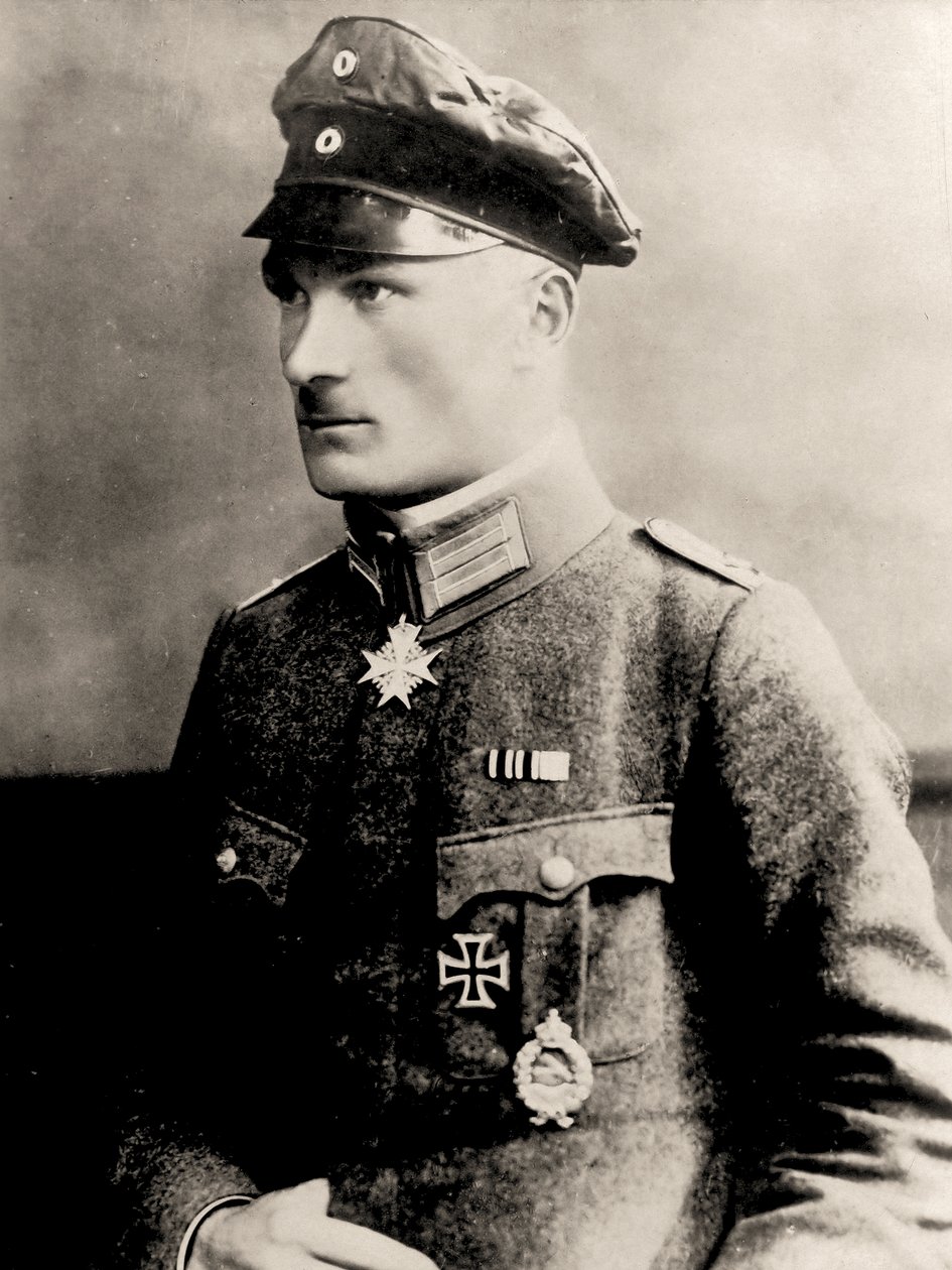 Portret van Manfred von Richthofen, ca.1915 door Nicola Perscheid