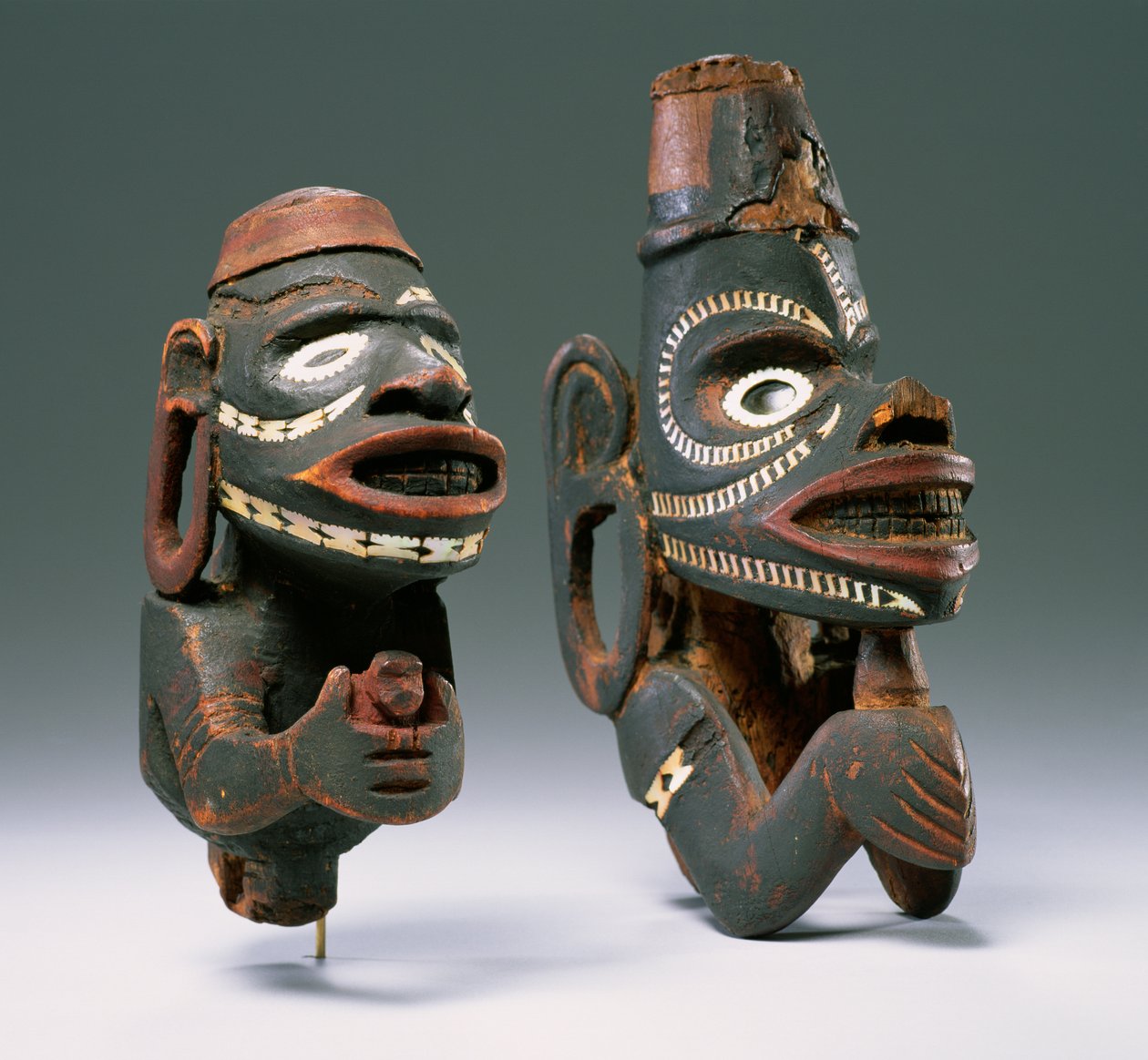 Kano boegbeeldfiguren (nguzu nguzu) mogelijk van de Salomonseilanden door Oceanic
