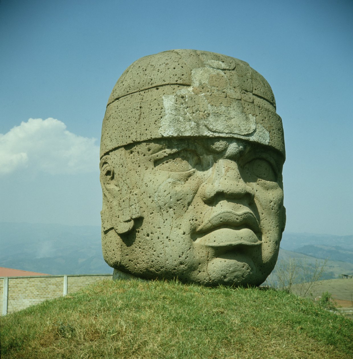 Kolossaal Hoofd 1 uit San Lorenzo, Veracruz, Mexico, preklassiek door Olmec