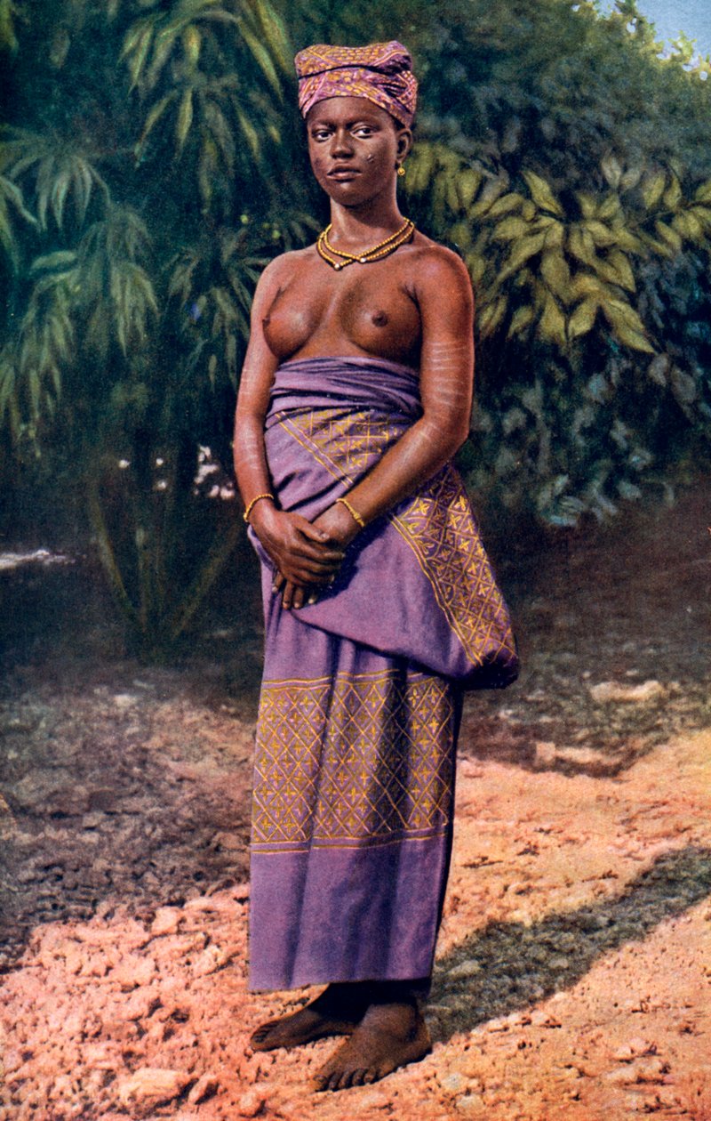 Een vrouw uit Accra, Ghana, 1922 door P. A. McCann