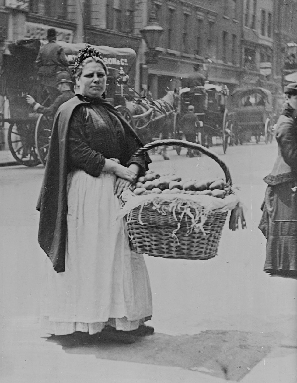 Een vrouwelijke aardappelverkoopster in Londen door Paul Martin