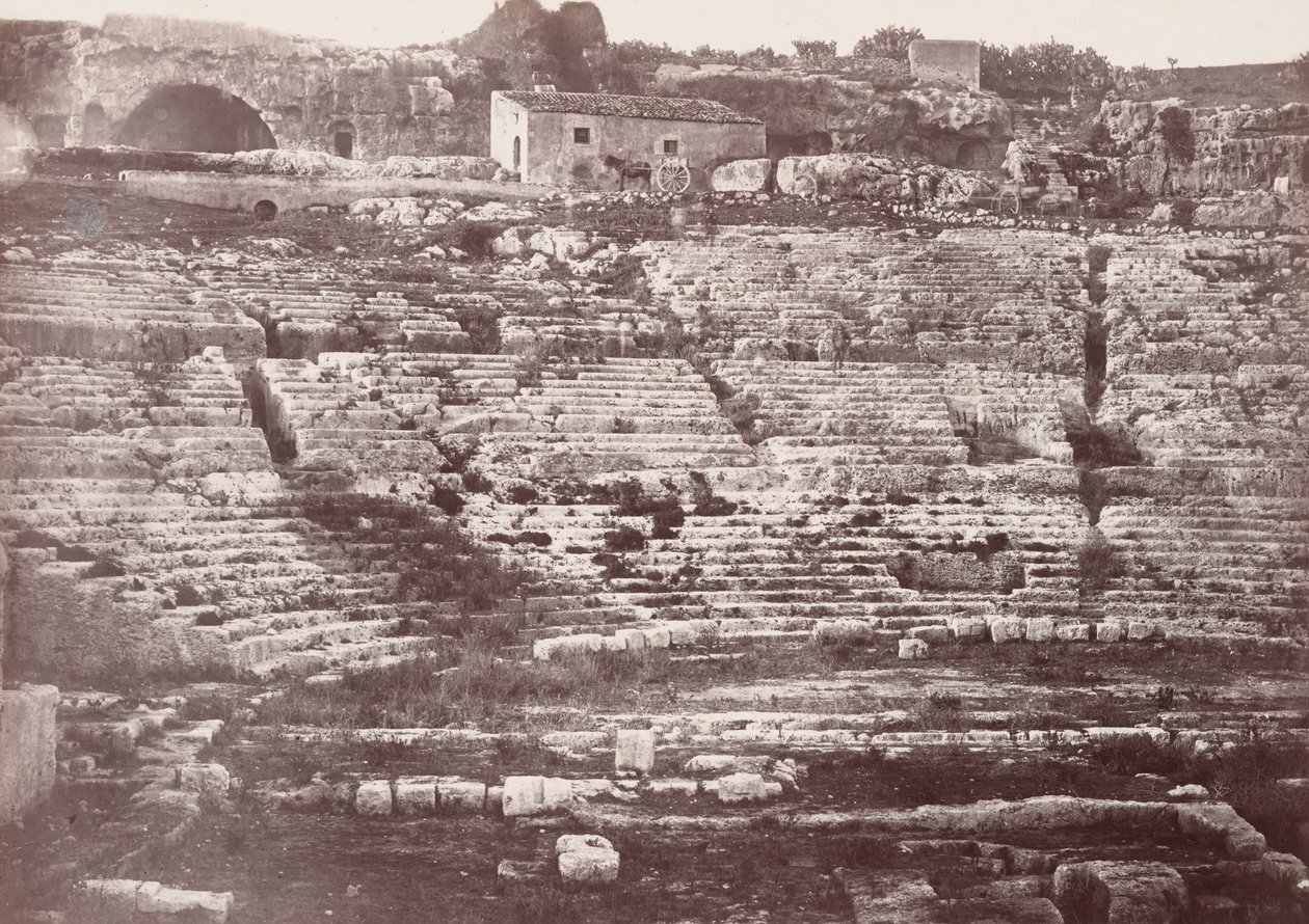 Theatre de Syracuse (Amfitheater van Syracuse),1865 (foto) door Paul Berthier