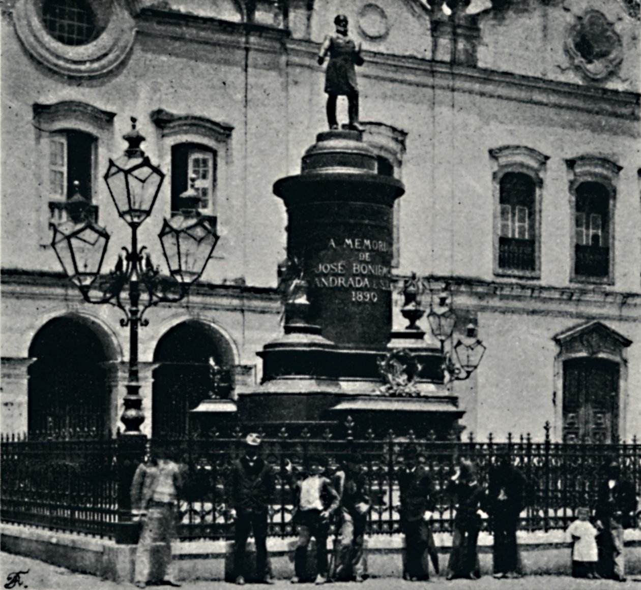 Standbeeld van José Bonifácio. Largo de S. Francisco door Paulo Kowalsky