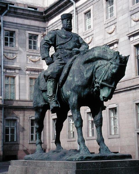 Ruiterstandbeeld van Alexander III, 1909 door Pavel Petrovic Trubetskoy