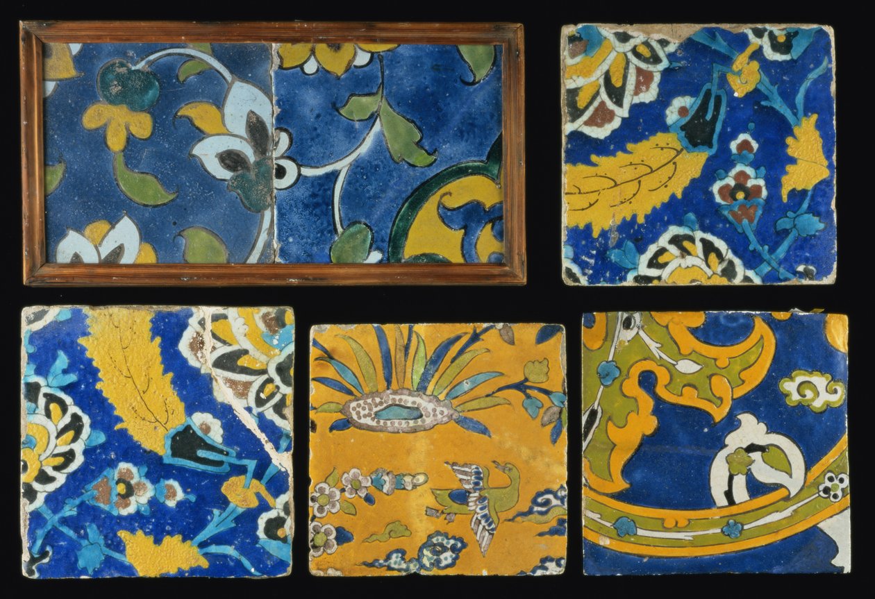 Groep van Safavid Cuerda Seca tegels door Persian School
