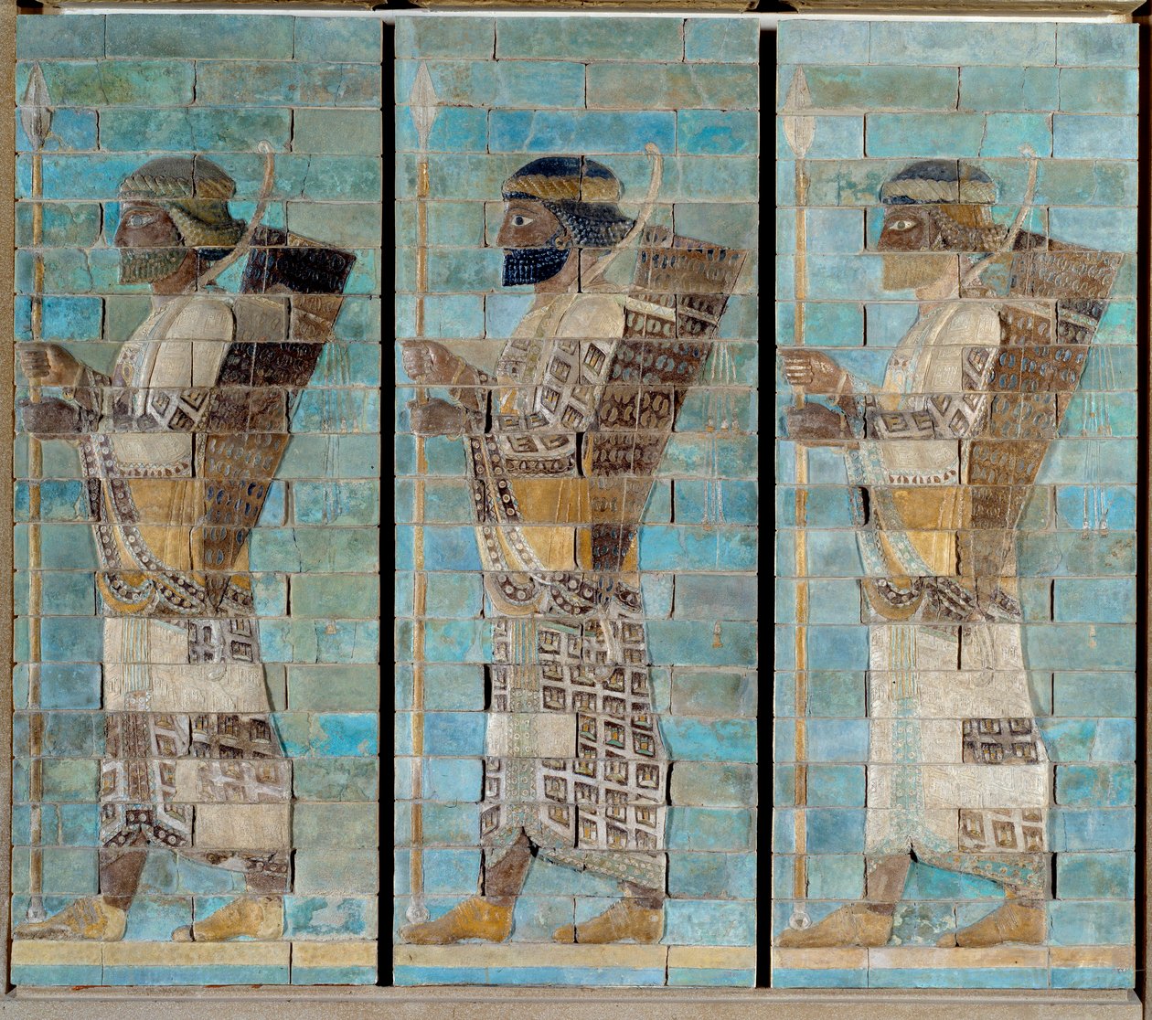De fries van de boogschutters, uit het paleis van Darius I, koning van Perzië, in Susa door Persian School