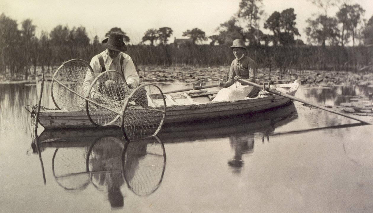 Het Uitzetten van het Boognet, Leven en Landschap op de Norfolk Broads; ca. 1886 door Peter Emerson und Thomas Goodall