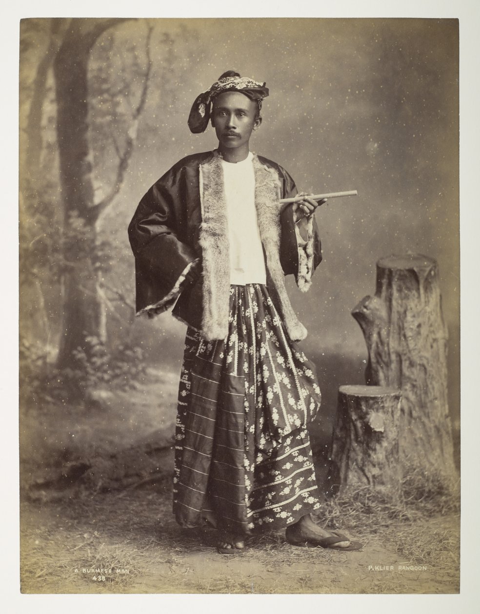 Een Birmaanse man, uit Uitzichten van Birma door Philip Adolphe Klier