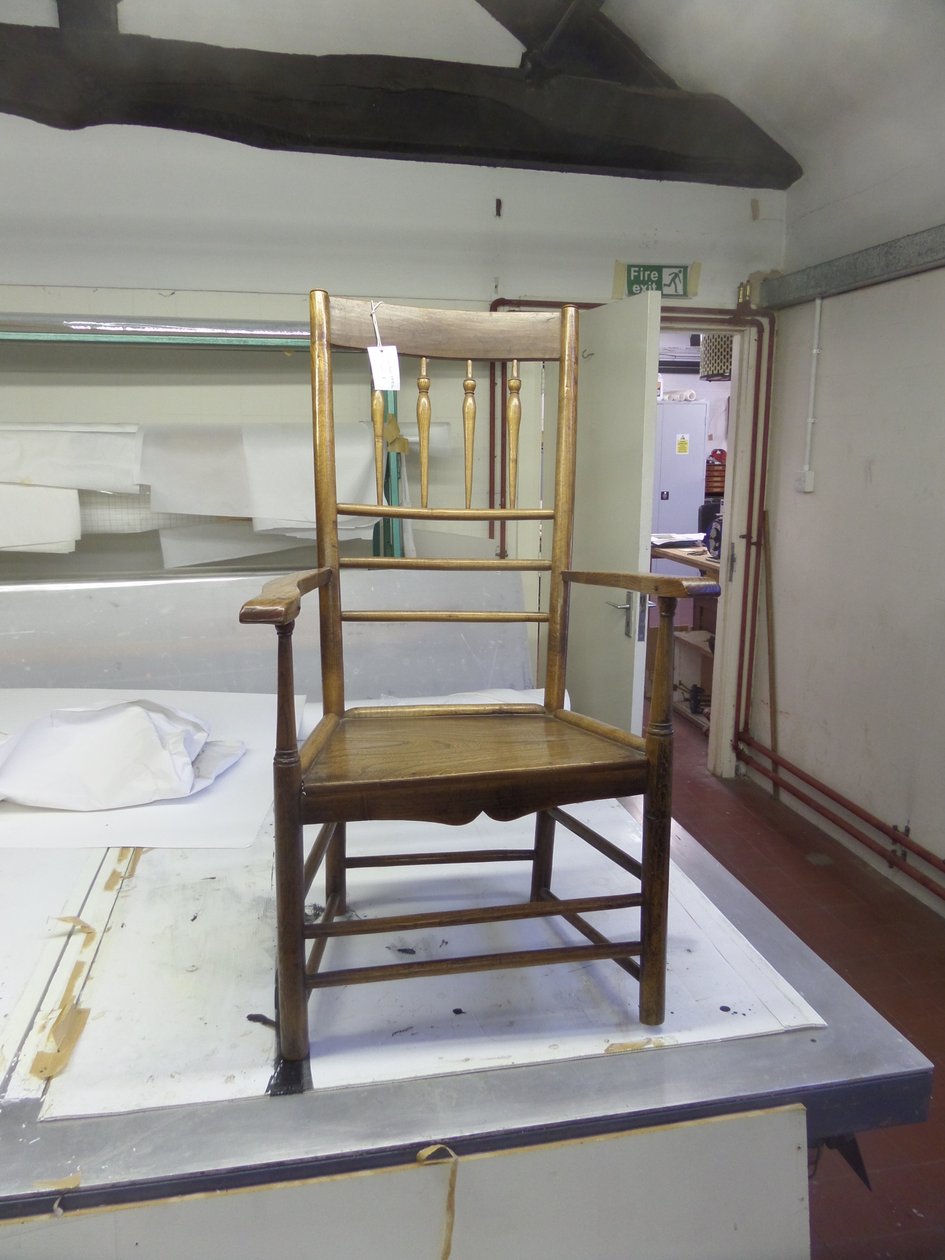 Gedraaide armstoel door Philip Clissett