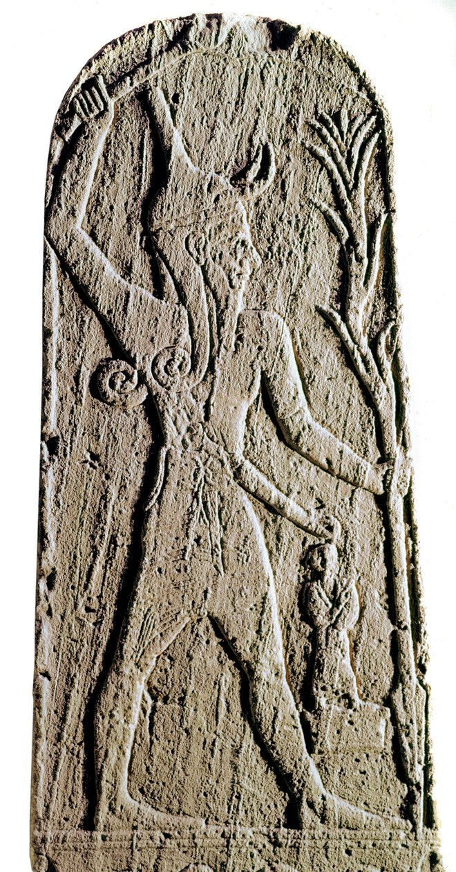 Feniciërs kunst: kalkstenen stèle van de god Baäl met bliksem. (God krijger die de koning beschermt) door Phoenician Phoenician