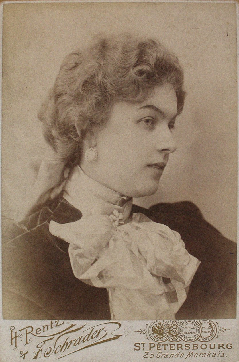 Anastasya Dmitrievna Vyaltseva 1871-1913, Midden jaren 1890 door Photo studio H. Rentz and F.